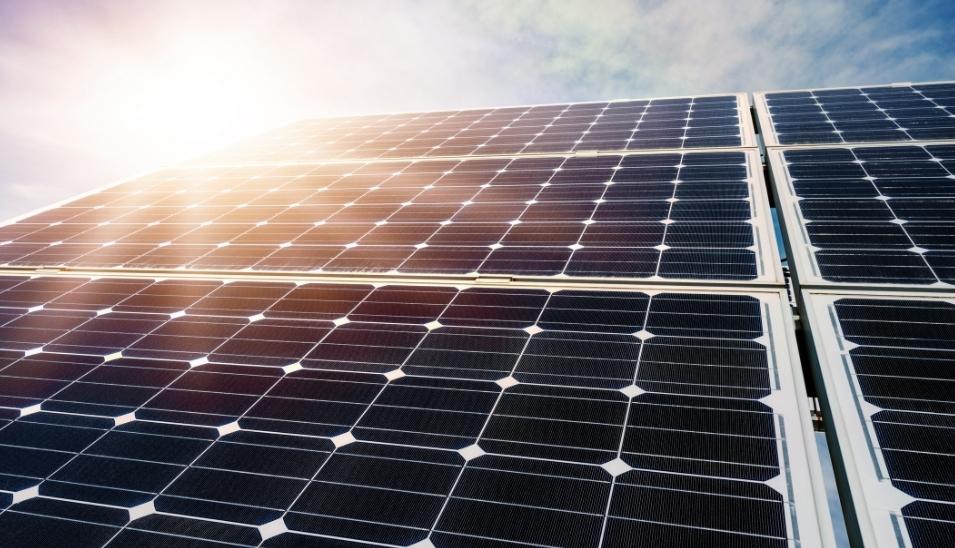 Comparing Solar Carports to Rooftop Systems